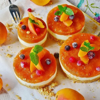 Mercoledì Veg: oggi cuciniamo cheesecake alle albicocche senza cottura Mercoledì Veg: oggi cuciniamo cheesecake alle albicocche senza cottura