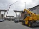 Ponte Morandi: quasi a terra la trave tampone del moncone ovest (FOTO e VIDEO)