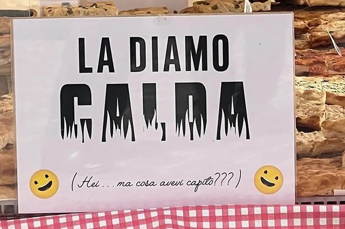 'La diamo calda', la ditta della focaccia si difende: "Nel nostro stand solo donne, ci scusiamo se abbiamo offeso, ma la nostra intenzione è portare un sorriso" 'La diamo calda', la ditta della focaccia si difende: "Nel nostro stand solo donne, ci scusiamo se abbiamo offeso, ma la nostra intenzione è portare un sorriso"
