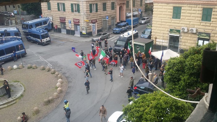 Antifascisti a processo per la manifestazione contro Casapound, la solidarietà della sinistra genovese Antifascisti a processo per la manifestazione contro Casapound, la solidarietà della sinistra genovese