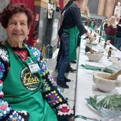 Maria, stupenda “Masterchef” del pesto a novant’anni