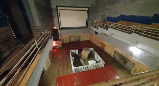 Ex cinema Chiabrera, scontro di perizie sulll'immobile, nel 2018 era in cattive condizioni, nel 2022 lo stato di conservazione è mediocre