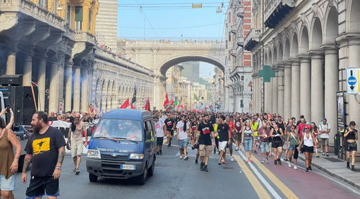 Sabato di manifestazioni, salta il ritrovo in De Ferrari: il Movimento 17 ottobre cambia i piani, alta l'attenzione per l'ordine pubblico Sabato di manifestazioni, salta il ritrovo in De Ferrari: il Movimento 17 ottobre cambia i piani, alta l'attenzione per l'ordine pubblico