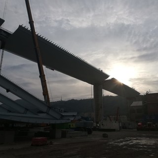 Oggi chiusura temporanea di corso Perrone per i lavori al ponte (FOTO)