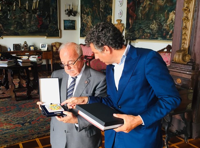 Visita ufficiale del sindaco di Rapallo Carlo Bagnasco al luogotenente di Gran Maestro del Sovrano Ordine di Malta Visita ufficiale del sindaco di Rapallo Carlo Bagnasco al luogotenente di Gran Maestro del Sovrano Ordine di Malta
