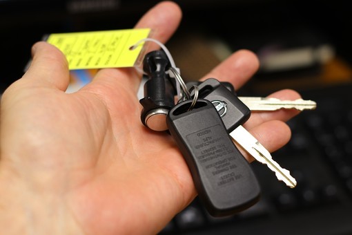 Auto di cortesia: come averla?