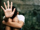 Picchia i figli di uno e tre anni perché la distolgono dal cellulare: madre allontanata dal giudice Picchia i figli di uno e tre anni perché la distolgono dal cellulare: madre allontanata dal giudice