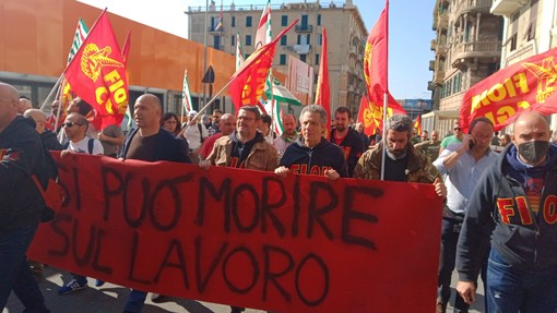 Acciaierie d’Italia, Venzano (Fim Cisl Liguria): “Comportamento surreale e poco serio  dell’azienda, nessuna decisione sul lavoratore sospeso. E solo promesse su sicurezza”