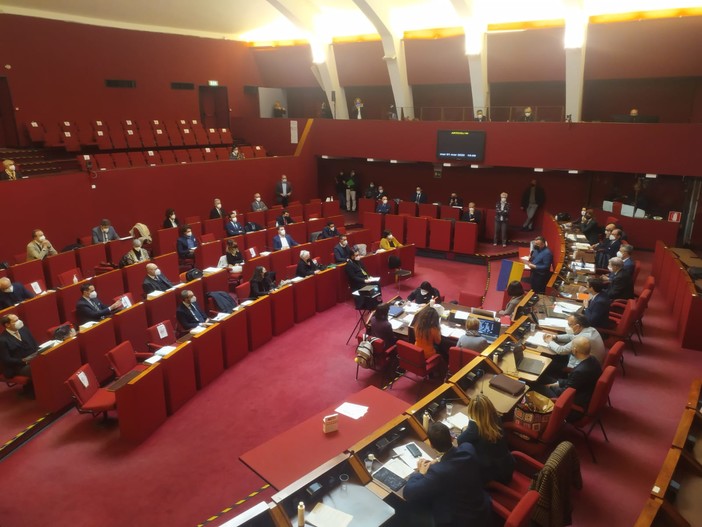 La comunità ucraina ospite in consiglio comunale, Bucci: "Genova odia la guerra" La comunità ucraina ospite in consiglio comunale, Bucci: "Genova odia la guerra"