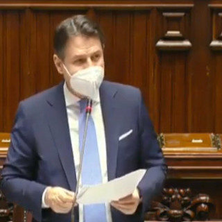 Conte alla Camera: "Crisi che lascia sgomento me e il Paese. Ora serve un Governo coeso"