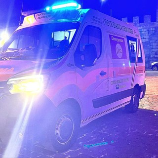 Piazza Dante, rapinato e ferito con un taglierino nella notte: 31enne in ospedale Piazza Dante, rapinato e ferito con un taglierino nella notte: 31enne in ospedale