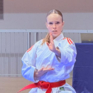 Recco celebra Camilla Viacava: la giovane karateka porta la Liguria ai vertici nazionali
