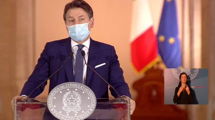 Il covid avanza e il governo studia un nuovo Dpcm: ipotesi coprifuoco anticipato ed ulteriore stretta su spostamenti, movida e sport Il covid avanza e il governo studia un nuovo Dpcm: ipotesi coprifuoco anticipato ed ulteriore stretta su spostamenti, movida e sport