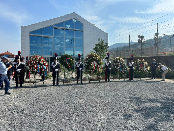 Ponte Morandi, Genova si ferma per l'ottavo anniversario: oggi il ricordo delle 43 vittime