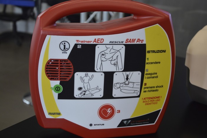 Corsi di formazione per l'utilizzo di defibrillatori, 13 enti accreditati