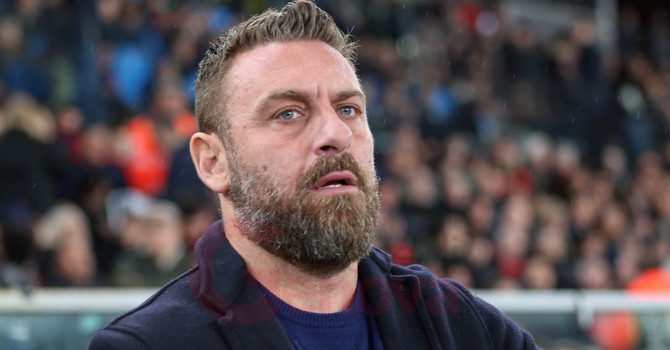 Genoa-Var, rapporto complicato. E De Rossi non ci sta: "Dobbiamo adeguarci a questo regolamento di m..."