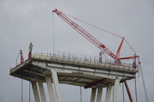 Ponte Morandi: rinviata la demolizione della pila 8 con gli esplosivi