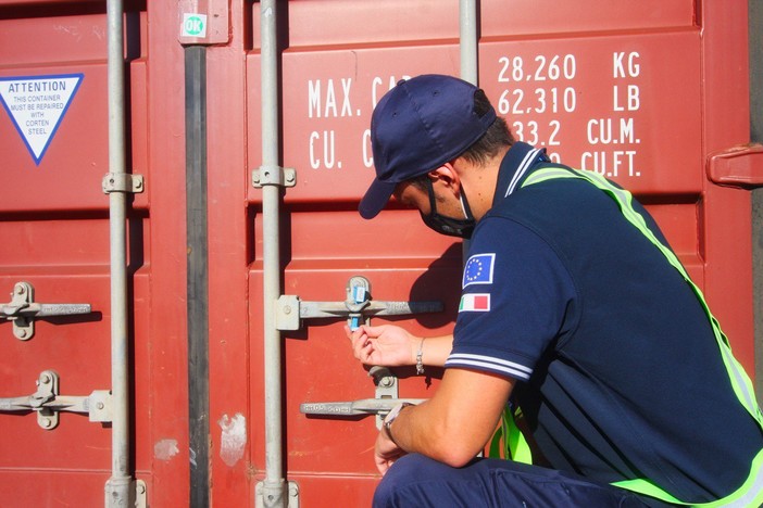 Declassamento Dogane Liguria, Cisl FP Liguria: “Ogni anno nel porto due milioni di contenitori, in futuro a rischio la tenuta del sistema”