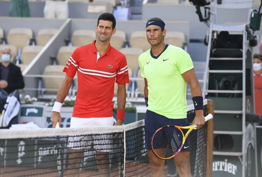 Roland Garros, polemiche per lo sfottò di Bassetti contro &quot;No vax&quot; Djokovic