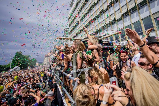 Genova Dance Parade, domenica la discoteca per le vie della città: tutte le modifiche alla viabilità Genova Dance Parade, domenica la discoteca per le vie della città: tutte le modifiche alla viabilità