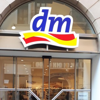 Commercio, in via Sottoripa giovedì apre un nuovo DM: "Assunti 8 lavoratori"