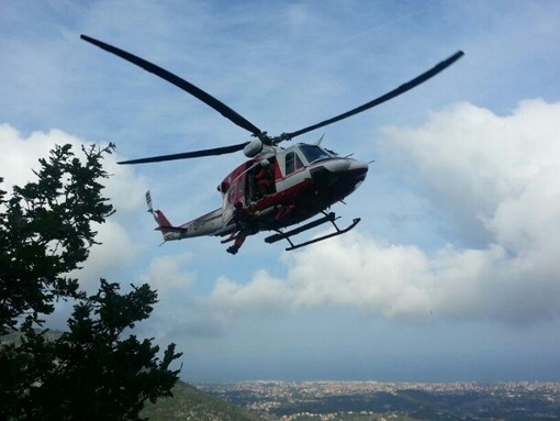 Infartuato sul Beigua: interviene l'elicottero