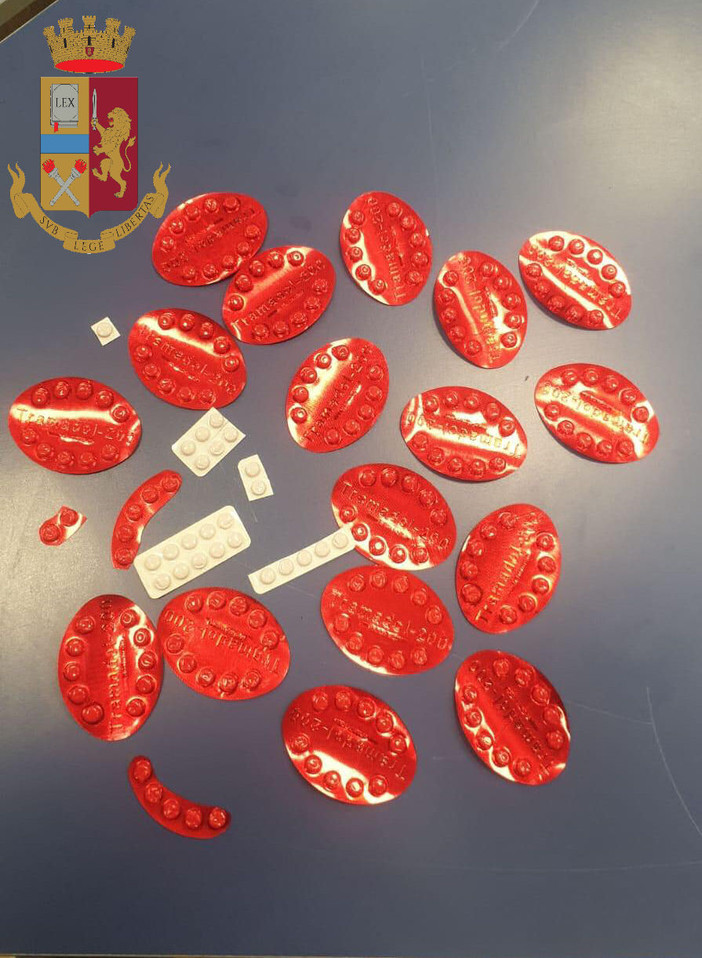 Spacciatore arrestato a San Fruttuoso con la "droga del combattente" Spacciatore arrestato a San Fruttuoso con la "droga del combattente"