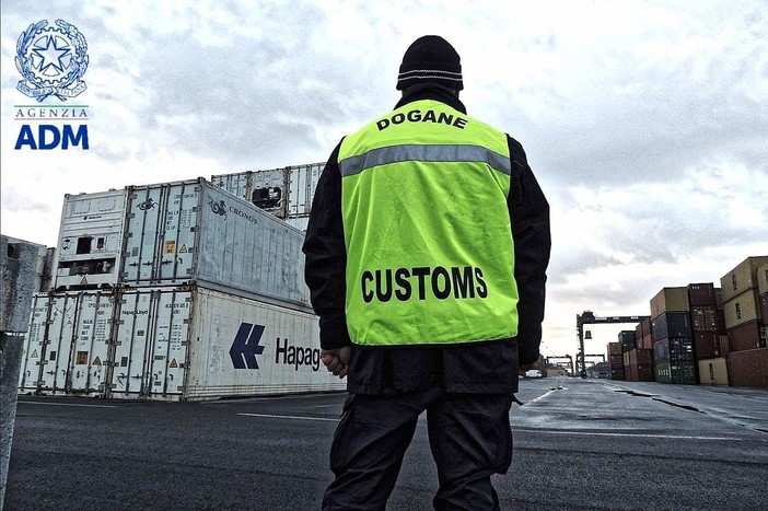 Evasione del dazio antidumping su tubi di acciaio cinesi: elusione di tributi pari a 100.000 euro Evasione del dazio antidumping su tubi di acciaio cinesi: elusione di tributi pari a 100.000 euro