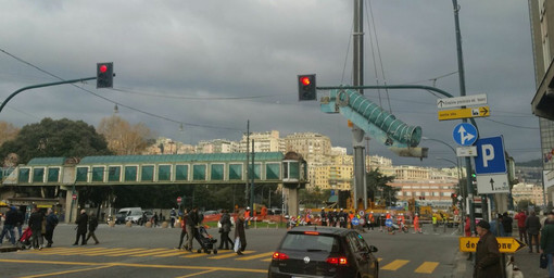 I lavori di demolizione del Bruco