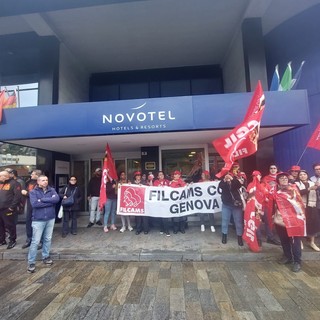 Novotel, licenziate dopo lo sciopero tornano al lavoro: “Abbiamo vinto, ora vigileremo sugli arretrati”
