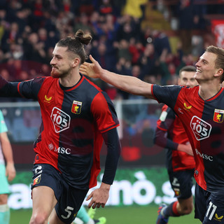 Genoa, Dragusin va in Premier e sblocca il mercato in entrata dei rossoblù: dal Tottenham arriverà Spence
