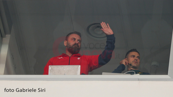 Mister Daniele De Rossi: quarto risultato utile consecutivo con lui alla guida del Genoa (foto Gabriele Siri) Mister Daniele De Rossi: quarto risultato utile consecutivo con lui alla guida del Genoa (foto Gabriele Siri)