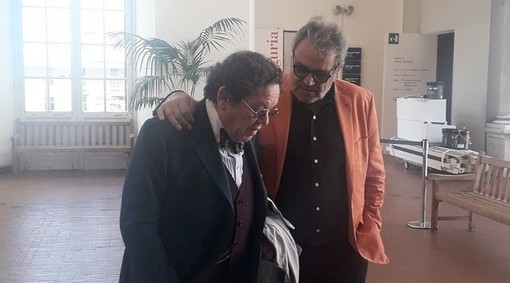 Caso Toscani, la replica del fotografo arriva su Twitter: &quot;Solamente la cattiveria può strumentalizzare una cosa simile&quot;