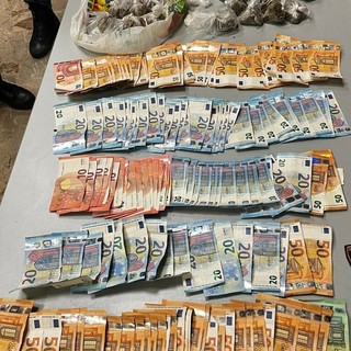 Via Cantore, fermato con un documento falso: in casa trovati 3 chili di ketamina, arrestato 40enne