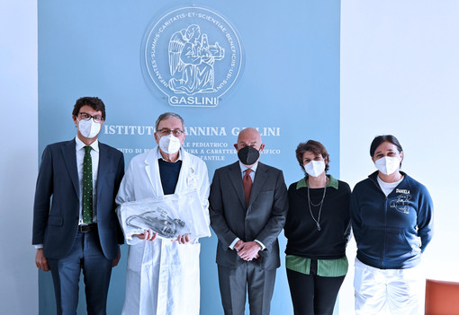 Al Gaslini arriva un nuovo video broncoscopio grazie a City Green Light Al Gaslini arriva un nuovo video broncoscopio grazie a City Green Light