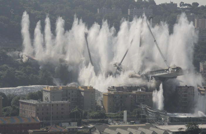 Ponte Morandi non esiste più (VIDEO e FOTO)