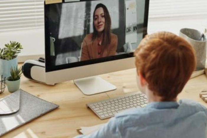 Disturbavano le lezioni in Dad, denunciati tre giovani Disturbavano le lezioni in Dad, denunciati tre giovani