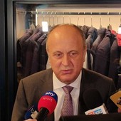 Genoa, Sucu emozionato dal nuovo store: “Un luogo speciale per raccontarci. Mercato? arriverà un regalo”