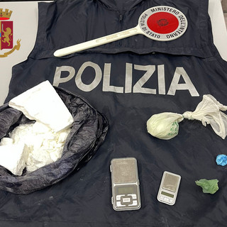 In casa oltre 700 grammi di cocaina purissima: arrestati in tre. Tra loro un minorenne