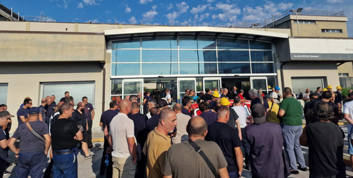 Ex Ilva, la Rsu di Genova: “A settembre stato di agitazione. Servono risposte sul futuro del ciclo siderurgico” Ex Ilva, la Rsu di Genova: “A settembre stato di agitazione. Servono risposte sul futuro del ciclo siderurgico”