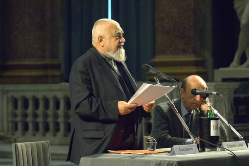 Addio a Enzo Bianchi, il cordoglio di Palazzo Ducale: "Un riferimento per il dialogo e la cultura" Addio a Enzo Bianchi, il cordoglio di Palazzo Ducale: "Un riferimento per il dialogo e la cultura"