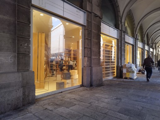 Via Weiss Gallery, in via Vernazza si prepara l’apertura dell’enoteca Squillari