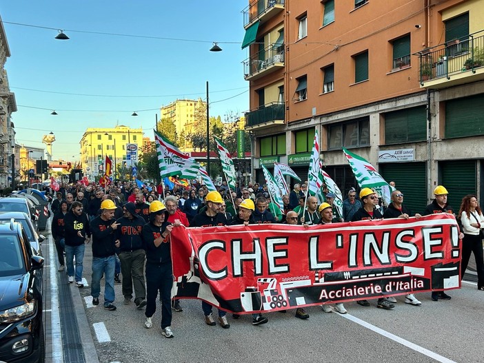 Ex Ilva, la Regione approva all’unanimità un ordine del giorno per salvare produzione e posti di lavoro