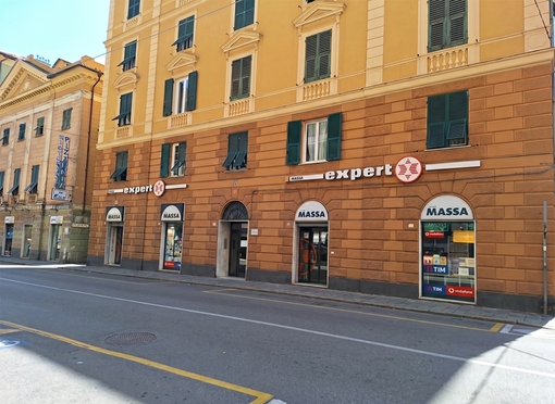 Voltri, tenta una rapina da Massa con spray al peperoncino: fermato l'aggressore