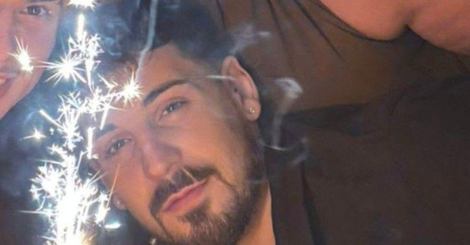 Investito e ucciso in corso Italia, l’ultimo saluto a Edoardo Corrieri. Il padre: “Fate come lui” Investito e ucciso in corso Italia, l’ultimo saluto a Edoardo Corrieri. Il padre: “Fate come lui”