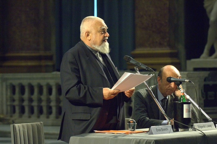 Addio a Enzo Bianchi, il cordoglio di Palazzo Ducale: "Un riferimento per il dialogo e la cultura"
