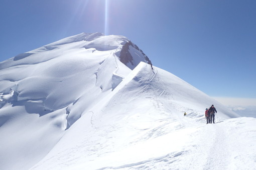 Dalla spiaggia ligure alla vetta del Monte Bianco: l'impresa di Matej Perkov Dalla spiaggia ligure alla vetta del Monte Bianco: l'impresa di Matej Perkov
