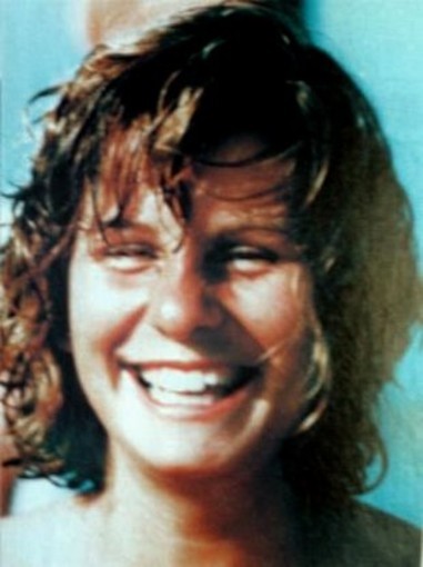 A Villa Durazzo Pallavicini una targa per Emanuela Loi: la memoria fiorisce nel camelieto storico