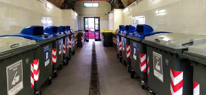 Ecopunti AMIU: orario esteso fino alle 23 per agevolare cittadini e quartieri Ecopunti AMIU: orario esteso fino alle 23 per agevolare cittadini e quartieri