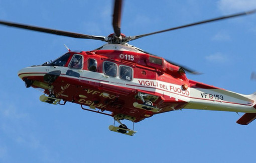 Monte Penna, finisce fuori strada con l'auto e precipita in un burrone: grave una donna